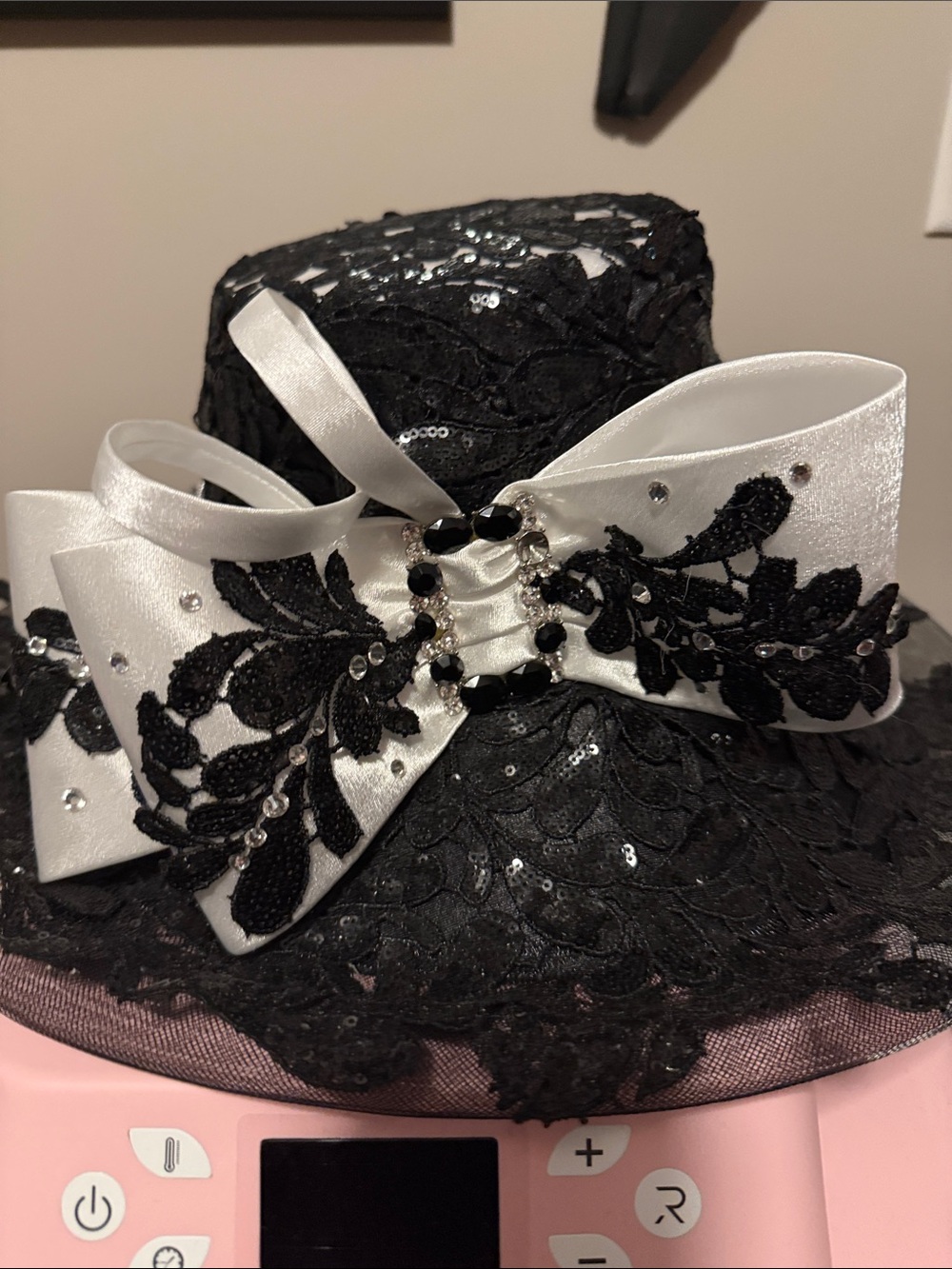 Elegant Black Lace Mini Top Hat with White Satin Bow